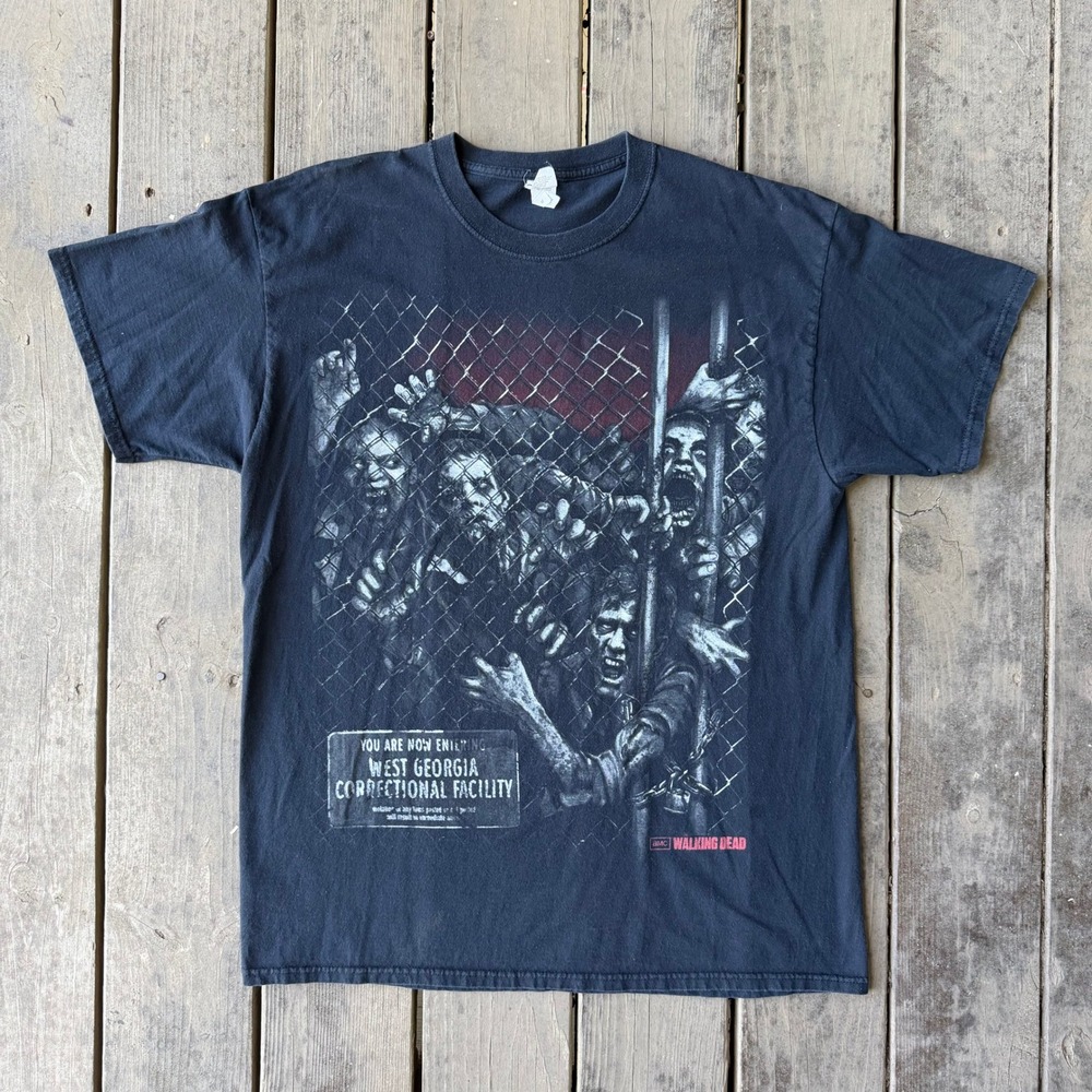 Jerzees AMC The Walking Dead West Georgia Correctional Facility Zombie Shirt XL